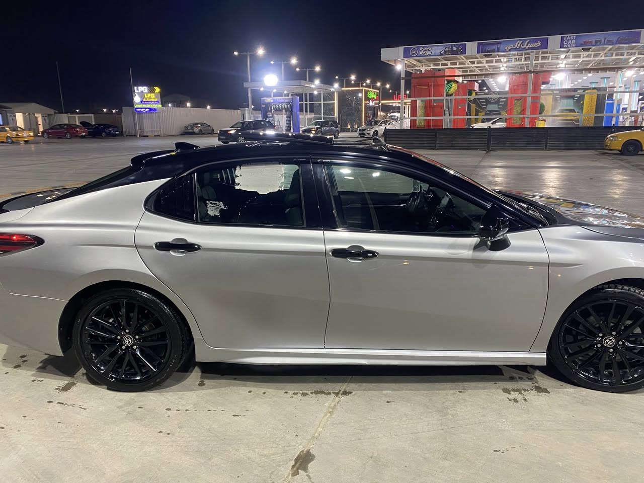 السلام عليكم كامري 2023xse بانزين وارد امريكي توكلر   ماشيه بأمريكا 33 والان 37
بدون دواخل بدون شاصي بدون لغد بدون ايرباك 
وبيها سونار جديد 
مكانها بغداد 
سعر 205ببها مجال بسيط 
***********
