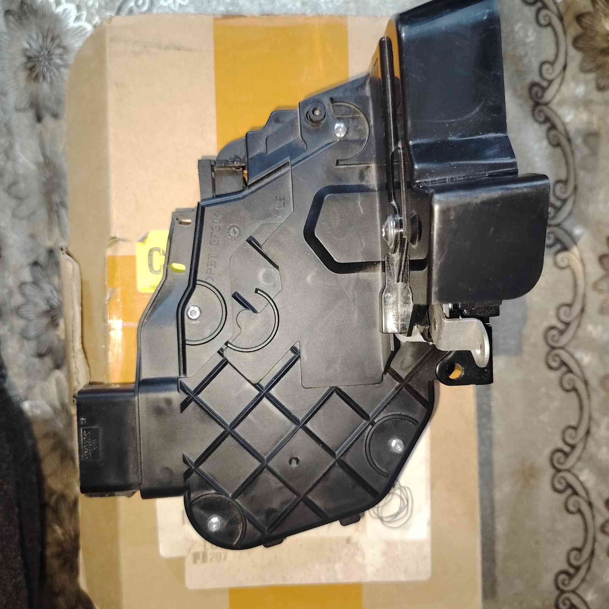 السلام عليكم ورحمة الله وبركاته
قفل سيارة جهة الراكب امامي

مخصص لاندروفر و رانج وفر وفري لاندر


**إذا كنت صاحب هذا الإعلان وتريد حذفه لأي سبب، رجاءا أرسل رسالة إلى الدعم الفني**