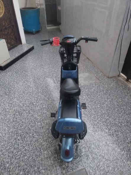 سلام عليكم دراجة شحن للبيع حجم ١٤ ٣ سرع هورن لايت خلفي امامي بايدر ستاند الله شاهد قبل ٢٠ يوم من اخذتها بس ضروف خلتني ابيعهه مكاني بغداد اليوسفيه السعر ب170وبيهه مجال للاستفسار ***********
