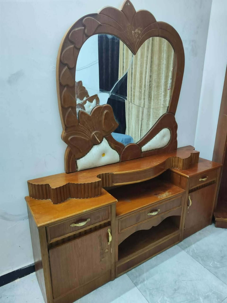 2 غرف نوم صاج للبيع ب900 المكان دوره بوعيثه
***********
