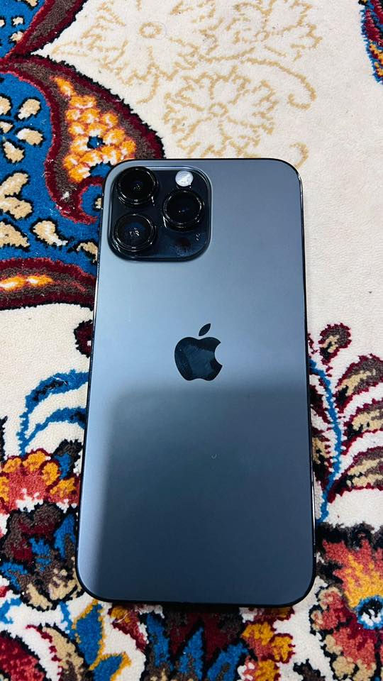 السلام عليكم
ايفون 14برو ماكس 
ذاكره512
دبل خط
بطاريه86
الجهاز مبدلل شاشه وفيس ايدي مو شغال
الجهاز نضيف ومابي فقط شاشه 
السعر 550 
للاستفسار ***********
