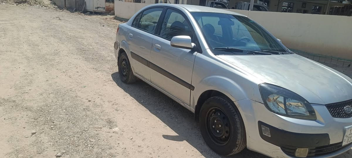 السلام عليكم كيا ريو 2007كير مكينه 1600بيهه خيط بخار 
بيها 3قطع صبغ جاملغين الماميات وجاملغ الخلفي بدون دواخل السعر 70وبيهه مجال مكاني بغداد المحمودية ناحيه الرشيد ***********
