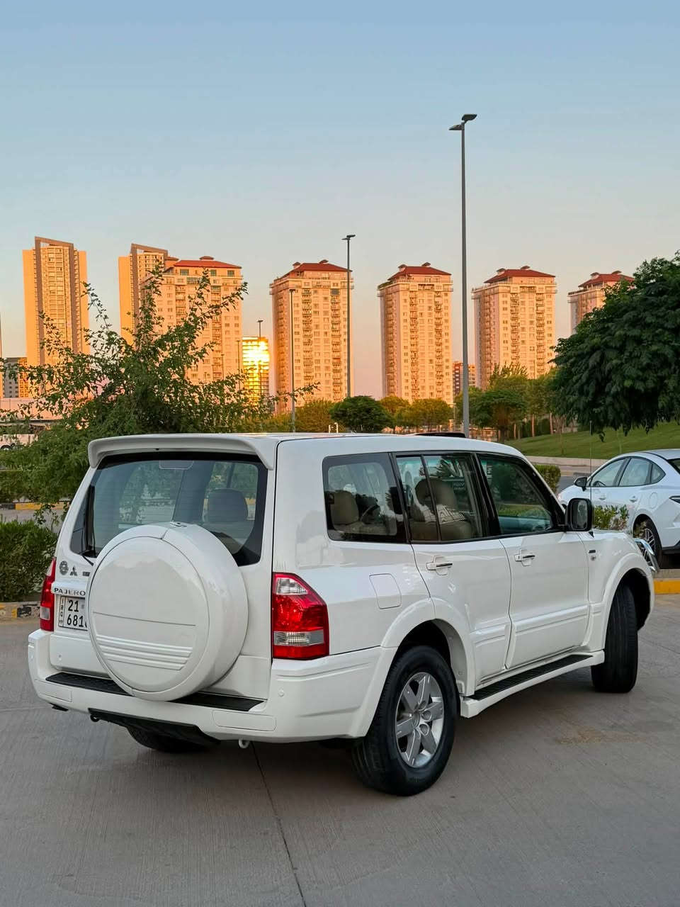 باجيرو موديل ٢٠٠٦ خليجي مواصفات gls صفر شركة محرك ٣.٨ مرغوب سيارة  مواصفات داخل بيجي او فورميكا كشنات جلد بي شاشة من سقف جامات كهرباء تبريد مركزية كشنات ٣ قطعة سيارة دبل اكسل  طايرات  جديد سيارة مابي صبغ مابي شخوت مابي ايشي  فقت بيها مكان ١  تعديل و بس سيارة رقم سليمانية سنوية جديد شرط تحويل او وكالة محرك گير حدادية كلها بشرط ماشية ٢١٣٠٠٠ كم حقيقي سيارة ماشاالله حيل حلوة سعر ١١٠$ ورقة و مجال بصيط مكان سليمانية ***********
