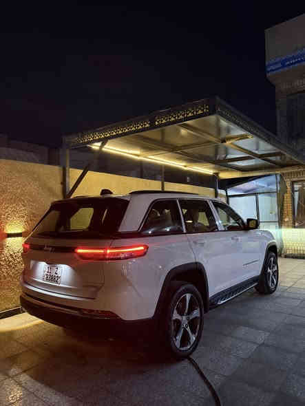 جيب لمتد بلاص 2024 مكفوله كفاله عامه وكاله هارلم ضمان ماشيه الفين كيلو زيرو بعدها السياره فول مواصفات السياره السعر 460 العنوان بغداد الرقم ***********
