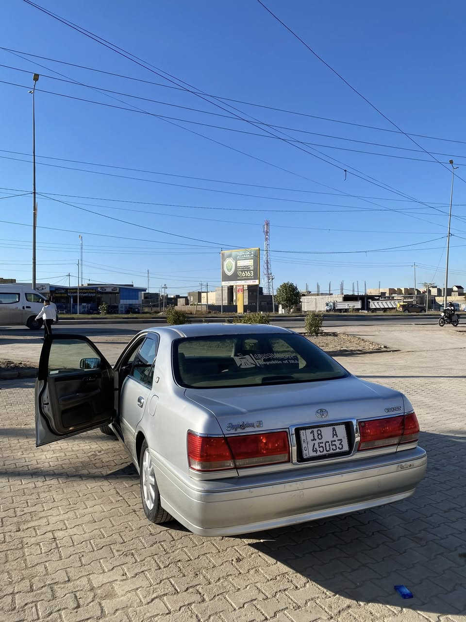 للبيع
كروان (ملكه)

لون سلفر 

2003

اربع دكم فول عدا الفتحه 

برده خلفيه كهرباء

شاشه 

رادار 

تثبيت سرعه

انضمة قيادة 

ثلاجه

تحكمات ستيرن 

ضررها صبغ الصفحه اليمين بدون دواخل بدون حادث 

رقمها بابل (الانكليزي الجديد) 

السعر 155 ومجال شي بسيط للشراي
***********
