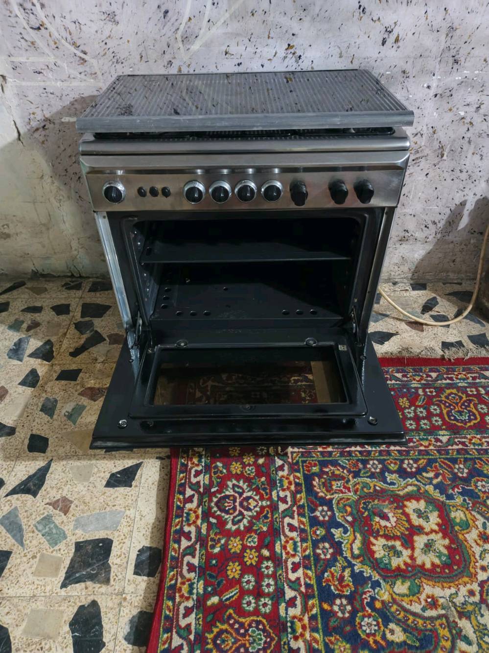 بغداد يوجد خدمه توصيل بكروه داخل بغداد 