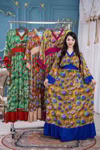 فستان كلوش • كشمير ثري دي • فري سايز ٩٠ كغ