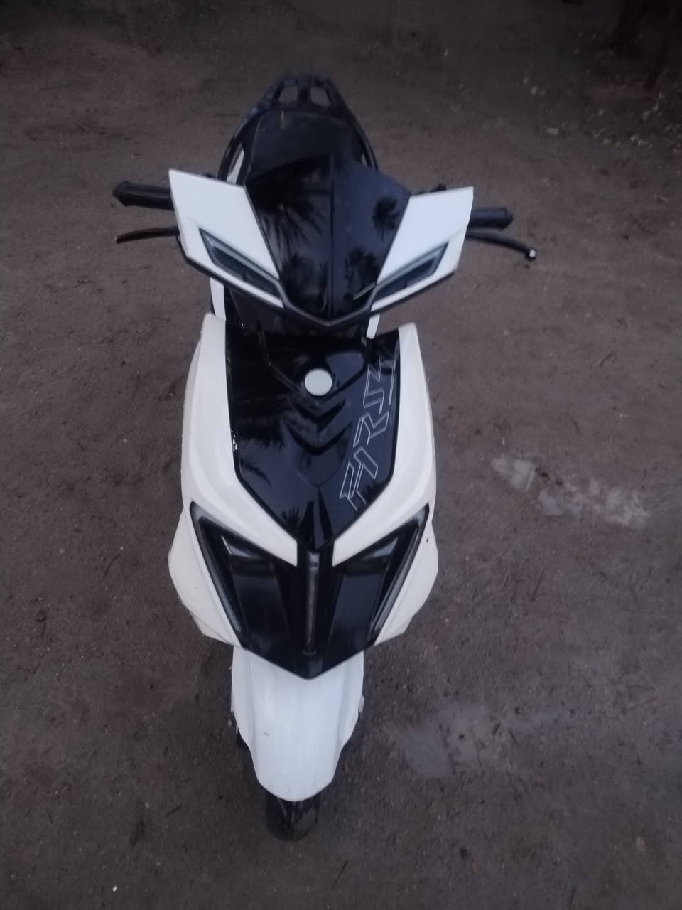 السلام عليكم
دراجة رايسلنك نضافة 100/100تخم تايرات جدد باتري جديد مكفولة من الكهربائيات والمكينة وكلشي السعر٥٥٠ وبيها مجال بسيط مكانها الديوانية قضاء الشامية الشراي يتفضل خاص.


**إذا كنت صاحب هذا الإعلان وتريد حذفه لأي سبب، رجاءا أرسل رسالة إلى الدعم الفني**