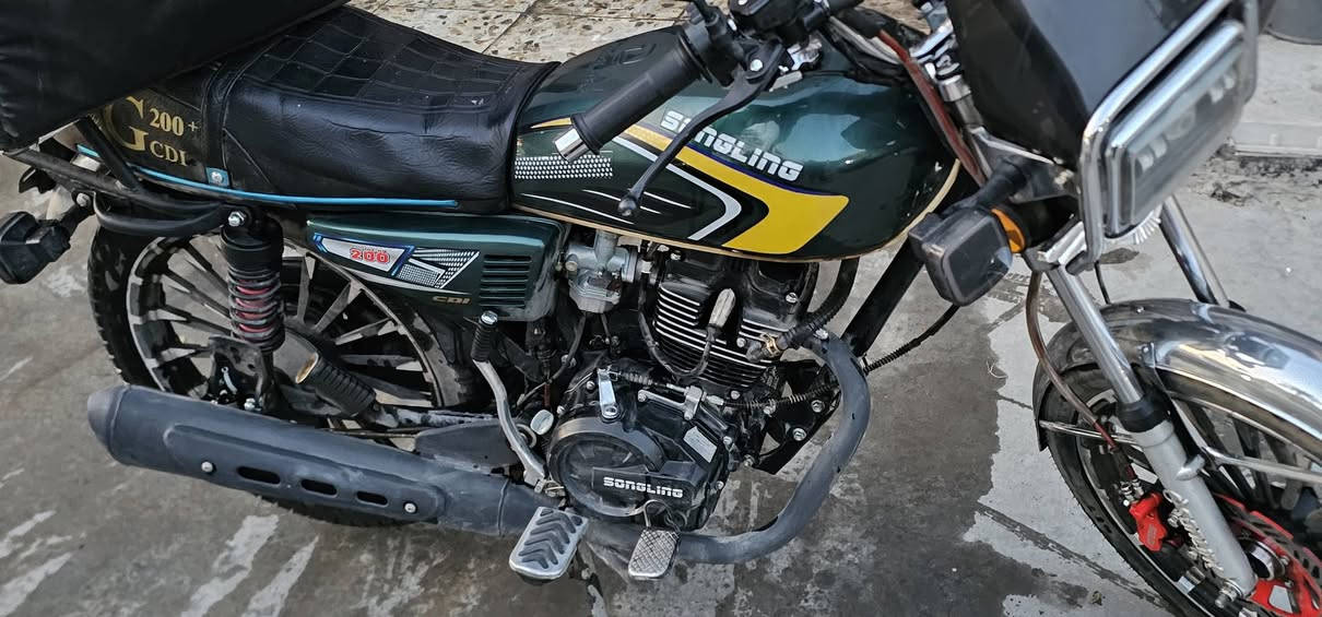 سلام عليكم دراجه إيراني نوع سيفان موديل 2026 بصمات عدد 2 تشغيل عن بعد دراجه خير من الله صالها 4اشهر تشغيلها نكره وبالريمود من اول مره وهاي كدامكم بالمقطع عود هسه غاسلها ومن اول مره السعررر .... 850 وبيها مجال
مكفوله سرقه بيها اوراق معرض بسمي مكاني الشعب للاستفسار اكثر اتصال ***********
