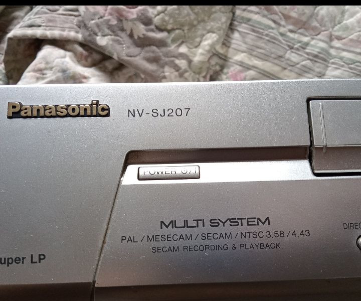 lecteur enregistreur vidéo Panasonic


**إذا كنت صاحب هذا الإعلان وتريد حذفه لأي سبب، رجاءا أرسل رسالة إلى الدعم الفني**