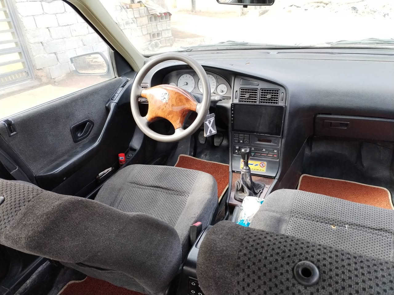 سلام عليكم سياره بيجو باص موديل 11مكينه وكير  جديده توني شادهن تبريد ثلج_ تحكم مرايات شاشه دواخل تخبل تجي وتشوف بعينك  رقم ***********
