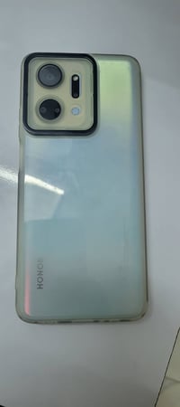 هونر للبيع ذاكرة 128 جهاز نضيف شخط مابي مكفول من كلشي ويا بس كيبل عنوا...