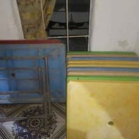 ميز طعام • بلاستك • سنغافورة