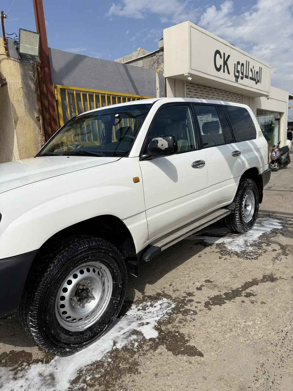 الاندكروز موديل 2003 رقم بصره جديد سنويه جديده ، فول عادي جام كهربائي حداديه جديده تخم ويل جديد تخم تاير كيرعادي  باقي التفاصيل اتصل عله رقم *********** 
سعره 114 بيه مجال
