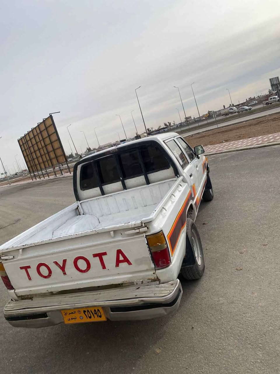 پیکاپ کڕوسیدە مودیل 1985 
سەنەوی
گێڕ و مەکینە بەشەرت
ناو و دەرەوەی وەک یەک جوانە
سعر//27وەرەقە تۆزێک مەجال
شوێن// هەولیر
***********واتساپ ڤایبر موجود*********** أربيل, العراق
