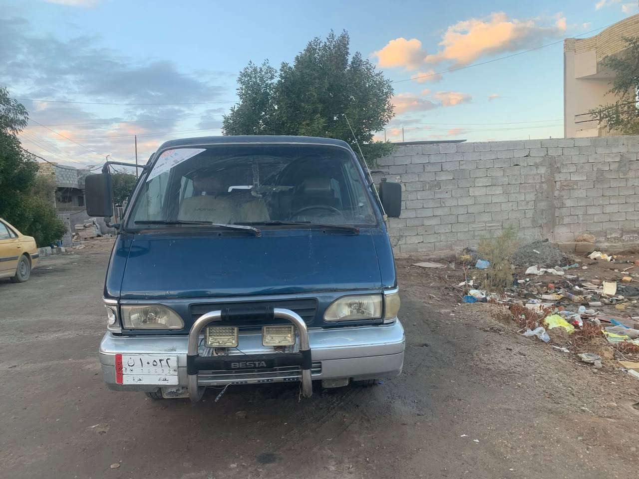 السلام عليكم
كيا بستا للبيع موديل 1994  سياحي سياره بئسمي تحويل ثاني يوم 
هيئه وغرامات مصفره
جاهزه كير مكينه والكشر واضح بصور
سعرها 23
وبيها مجال للشراي 
مكان السياره البياع الشرطه الخامسه 
***********
