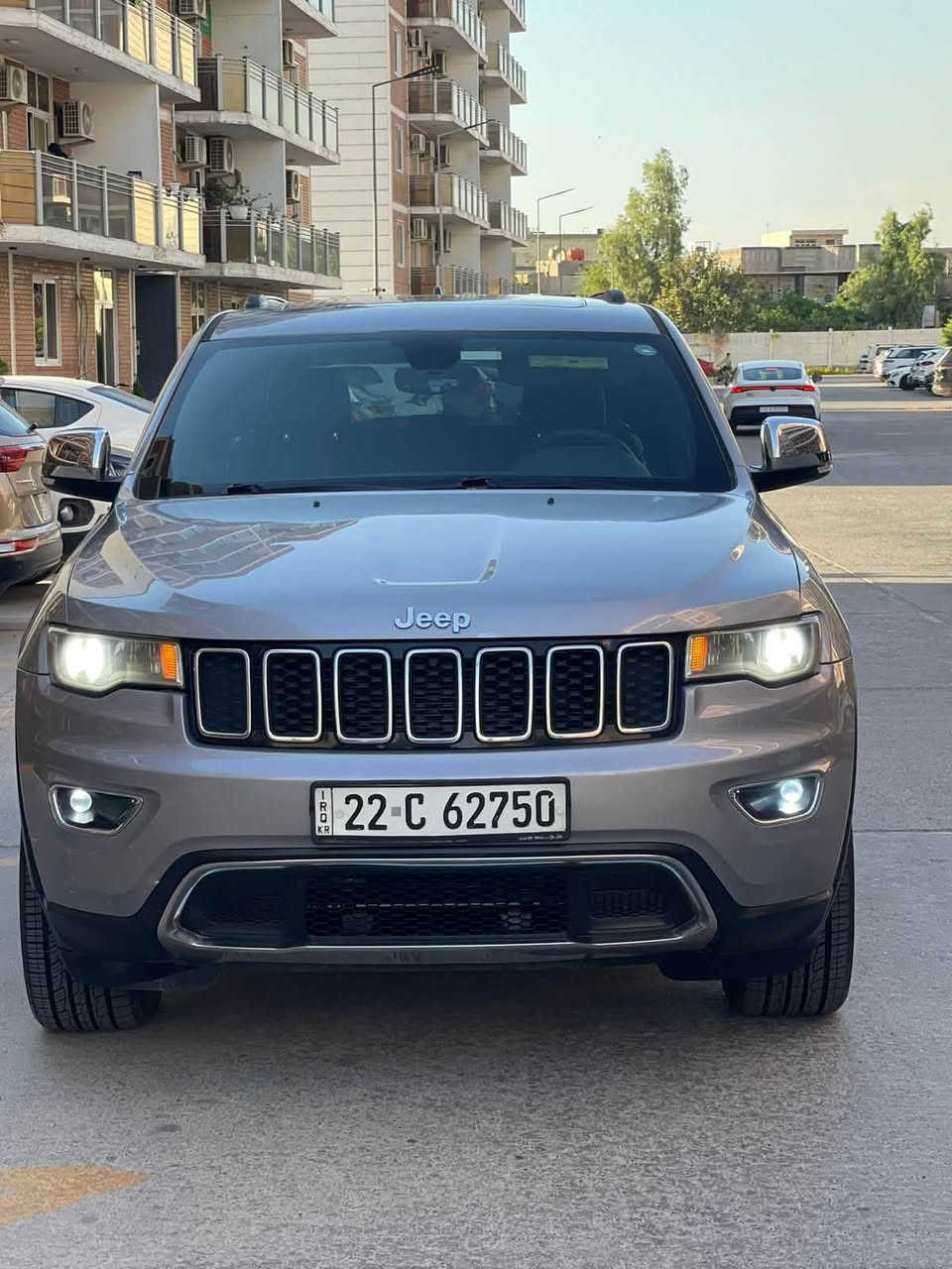 للبيع    جيب 2018 لمتد

* شاشة Uconnect مقاس 7 إنج  
* Apple CarPlay
* Android Auto
* بلوتوث
* كاميرا خلفية
* مثبت سرعة
* تشغيل بدون مفتاح
* مكيف أوتوماتيك 

* ABS
* ESP مانع الانزلاق
* Traction Control
* وسائد هوائية متعددة

. المواصفات :
1-اللون : رصاصي 
2-المحرك :3600/6V
3-الرقم : اربيل
4-اوتو ستوب 
5-الداخل اسود 
6-مقاعد جلد 
7-الويل حجم 20
8- التشغيل عن بعد 
9-حساس خلفي 
10-رادار خلفي 
11-المقاعد الأمامية كهربائية 
12-تبريد قطعتين 
13-بصمه أبواب 
14-العداد 96 الف ميل 
15-الضرر: ربع باب خلف الراكب 
السعر :212 ورقه 
المكان : بغداد


**إذا كنت صاحب هذا الإعلان وتريد حذفه لأي سبب، رجاءا أرسل رسالة إلى الدعم الفني**