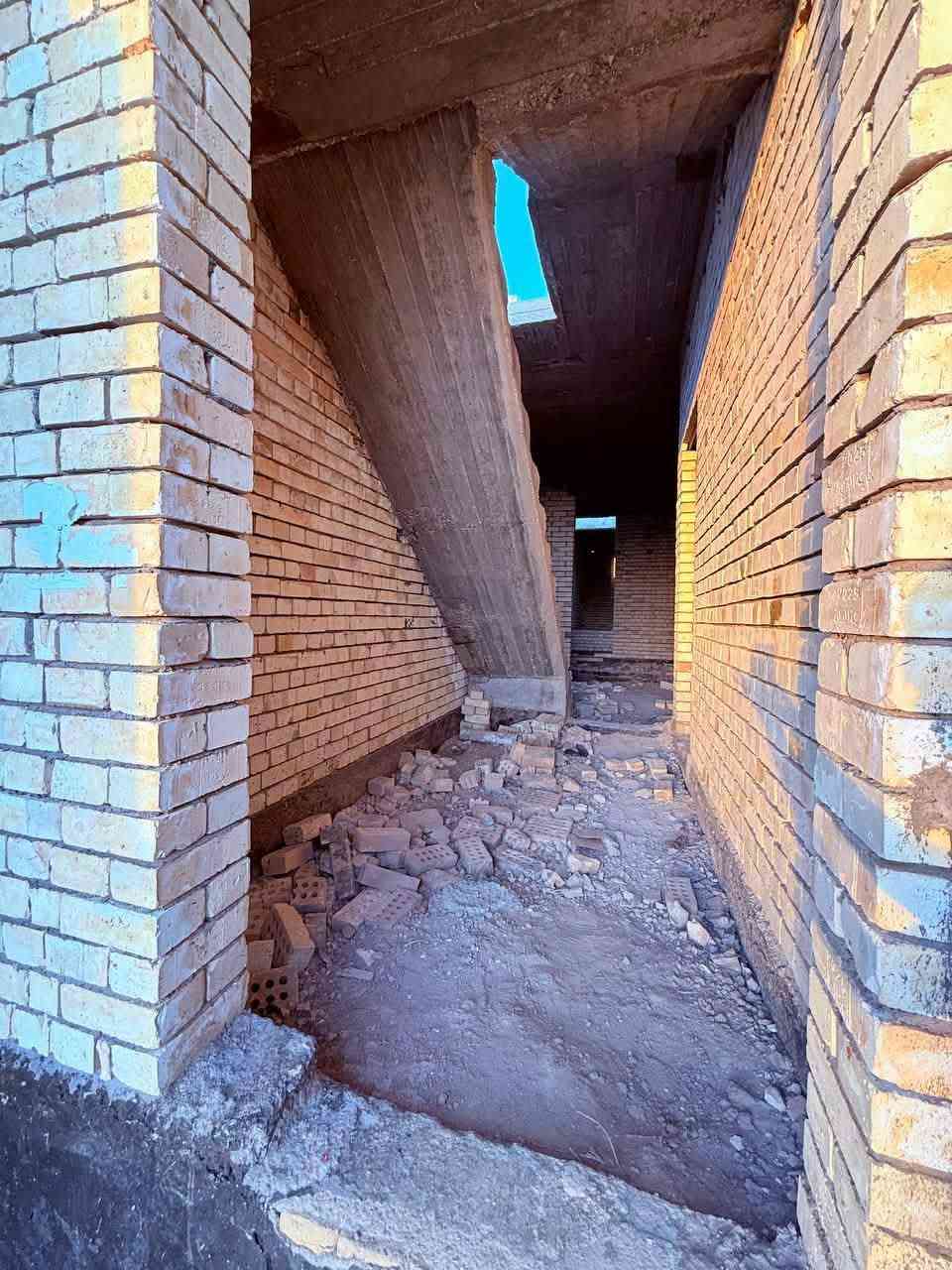 مشتمل هيكل بحي اور الثانية بالتوزيع الجديد مساحة 125م باقي فقط تشطيب يتكون من غرفة صالة مطبخ استقبال بناء اشراف مهندس سعره 75
مشتمل هيكل بحي اور الثانية بالتوزيع الجديد مساحة 125م باقي فقط تشطيب يتكون من غرفة صالة مطبخ استقبال بناء اشراف مهندس سعره 75
0786242229 - ***********
