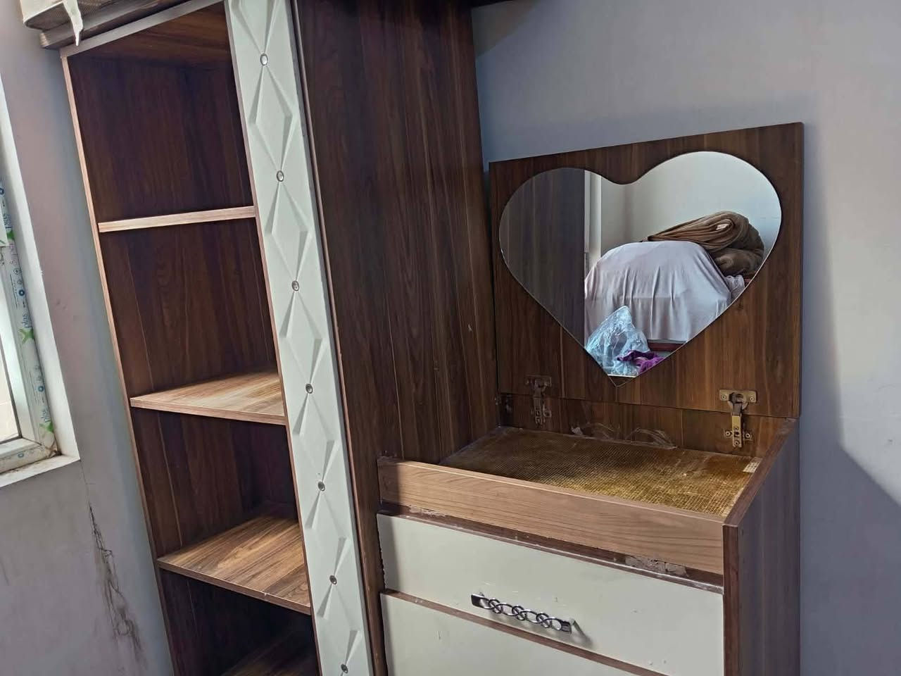 غرفه تركيه نظيفه ب350 وبيها مجال


**إذا كنت صاحب هذا الإعلان وتريد حذفه لأي سبب، رجاءا أرسل رسالة إلى الدعم الفني**