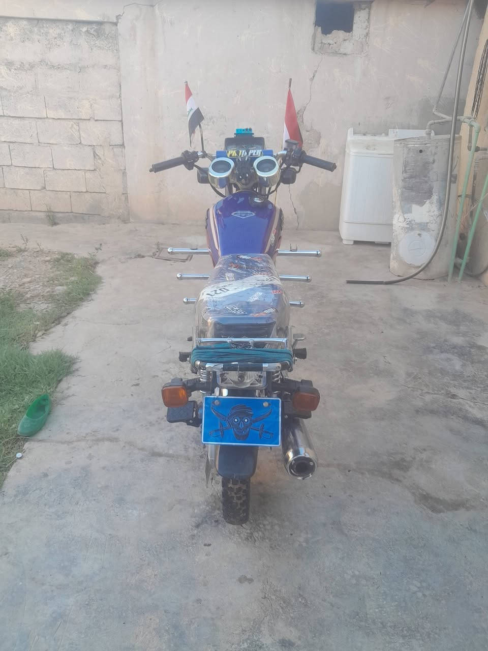 سلام عليكم دراجه ايراني خمسه كير موديل 2020محرك 150دراجه حلوه ومرتبه كزوز رياضي محرك مفتوح اوراق بيه السعر 425وبيه مجال الستفسار عل رقم ***********المكان صلاح الدين يثرب
