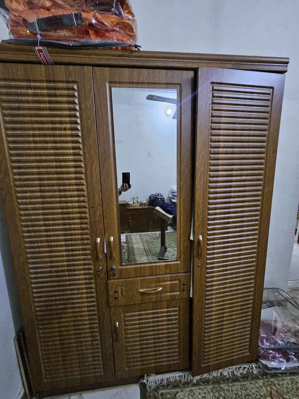 غراض بيت للبيع بيش يفيدك اخذ
***********
