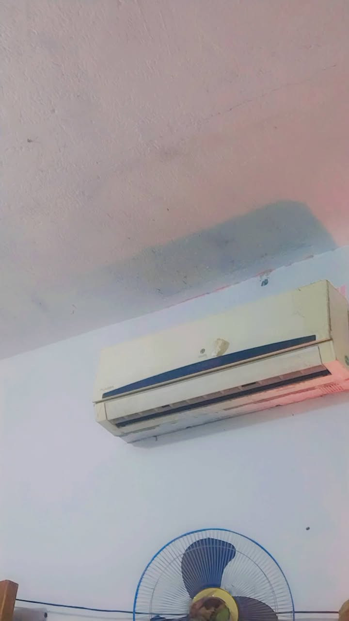 سلام عليكم شباب عدي سبلت طن ونص ومكيف طن ونص نضاف
*********** حي سبل
