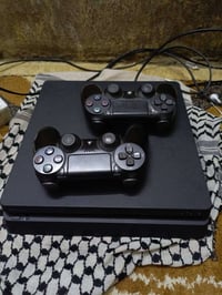 شباب بلاي 4 سليم نظيف وما مفتوح نظام 13.2 مال هكر 500 يدات اثنين محطات...