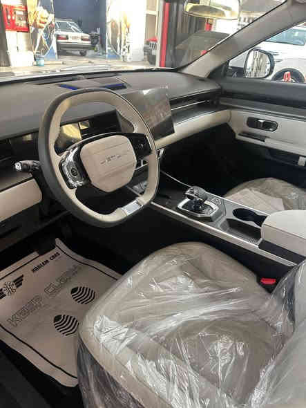 جیتۆر  دانشینگ 2023  Luxury قەپات مواسەفات 
ڕەنگی سپی ناوازە  
 مەکینە 15 تۆربۆ 
پانۆڕاما کشن جلد ناو کرێمی  luxury  
کشن  سارد و گەرمی
شغال و صندوق شەفت 

سعر : لە کۆمێنت داوای بکە ڕاستەوخۆ بۆت دێت 📥

هەموو گیانی بەشەرت
سەیارەکە 55.000 روشتوه

ژمارەی خاوەن سەیارە
***********
وەتسئاپ
