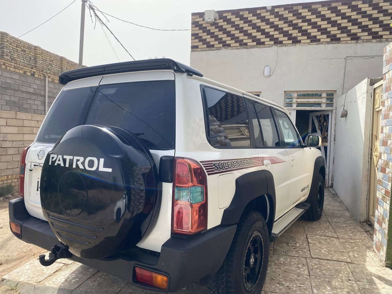 السلام عليكم للبيع نيسان باترول ٣٠٠٨ مزاد وزاره الداخليه معمره وجاهزه الرقم ع المشتريالعنوان النجف موبايل ***********
