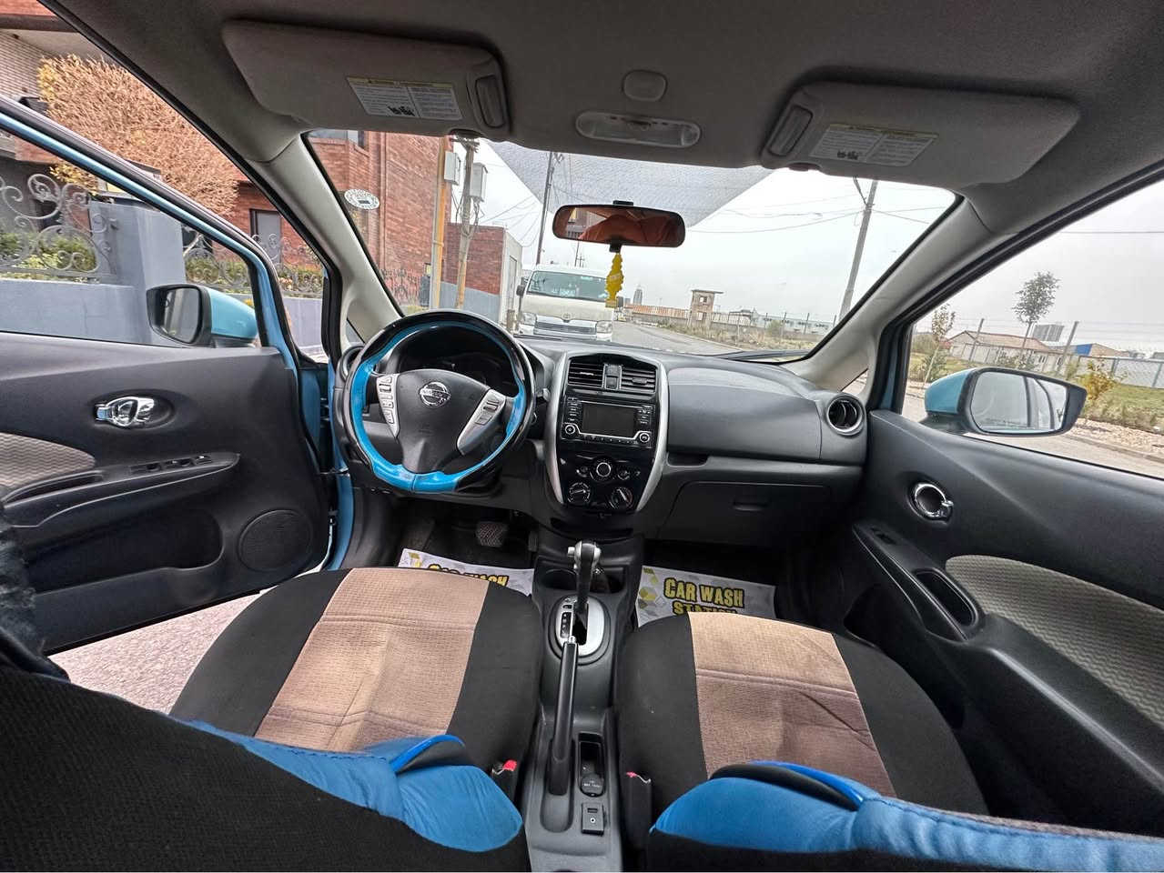 Versa note sv 2015
سةيارةكة جايزة سةنةوى وهةزةى نوية
دوو بارجةى بوياخة جةمبييكى خفيفى بئشى هةية ارباكى نةتةقيوة كيرومةكينةى بةشةرت
سعرى89ورقةو كةميك مجال
عنوان اربيل
☎️  *********** أربيل, العراق
