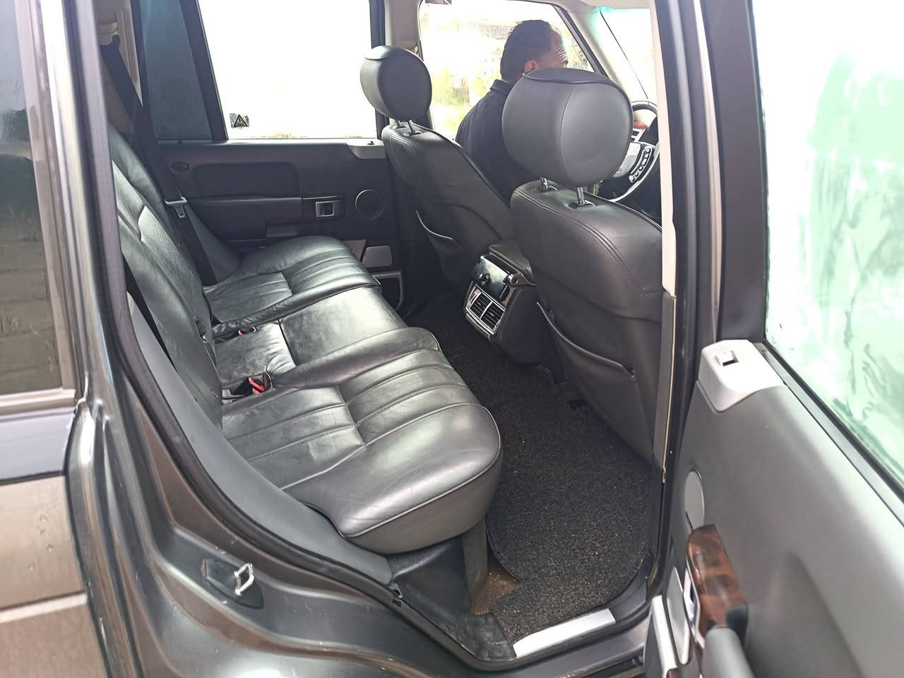 ڕەنج 2006 قەپات مواسەفاتە سەیارەکە هی ماڵانە زۆر  پاکو تەمیسە  بۆهیچ مەگەڕێ  ساردوگەرمی ئیشەکات بێداعم بێ لێدراو بۆبۆیاخ شتێکی وای نیە سەیارەکە قەپاتە سڵایتەسحری65ماعمەلە ***********
