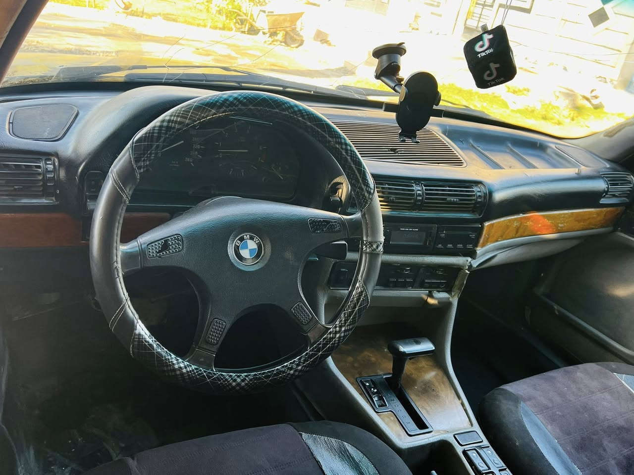 بي ام للبيع او مراوس سياره حبل بدون كص بدون كلشي
مكينه كير خير من الله محرك ٣٥ منضومه تبريد كامله صدر تايرات سياره انضف من لصوره  سعر ٢٠ وبيهه مجال 
وذا مراوس تعال وبيك خير ودلل 
الهاتف ***********
