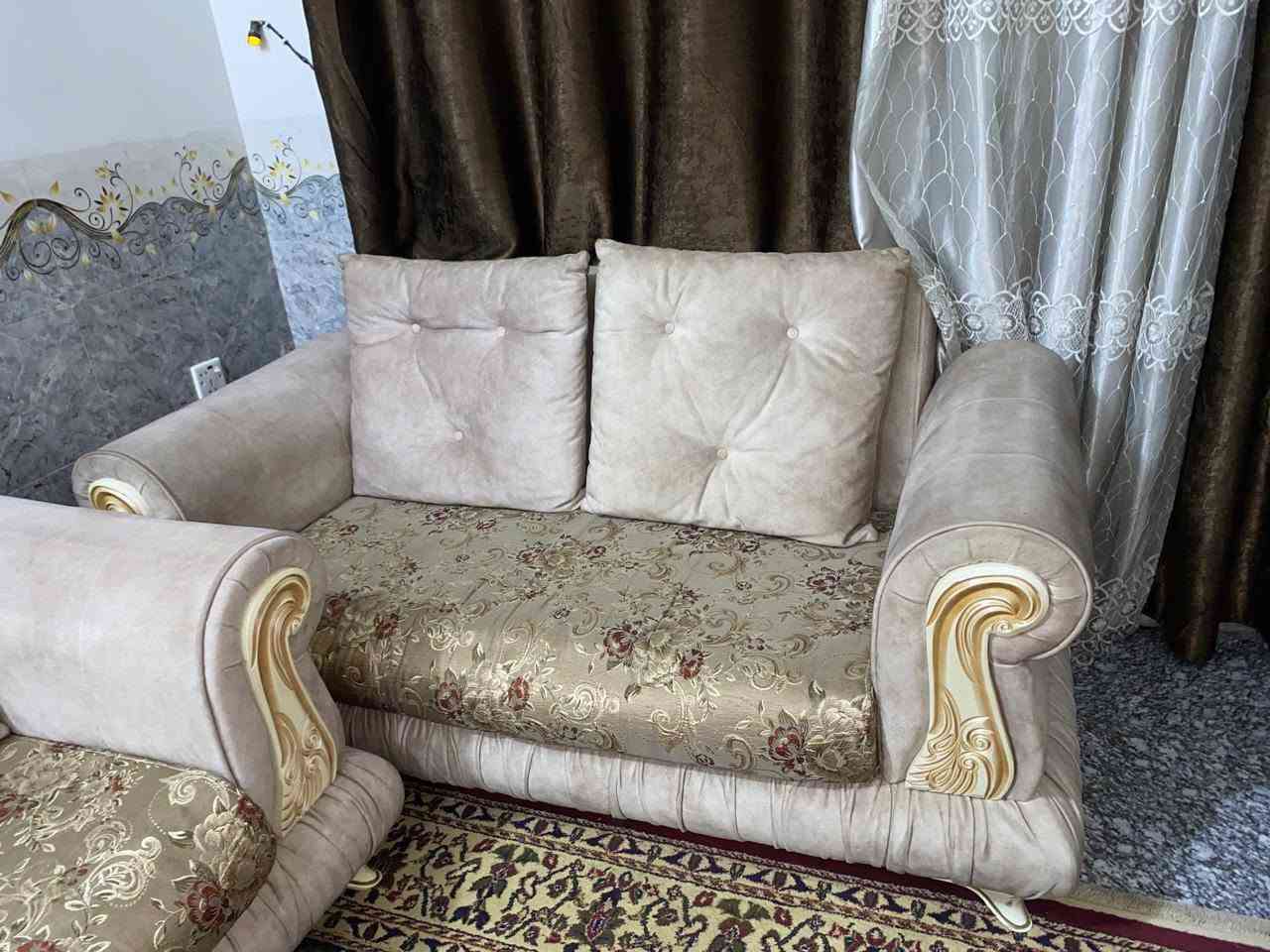 تخم للبيع نضيف مستعمل شي قليل للبيع بكاني بغداد غزاليه سعر 250بيه مجال بسيط ***********
