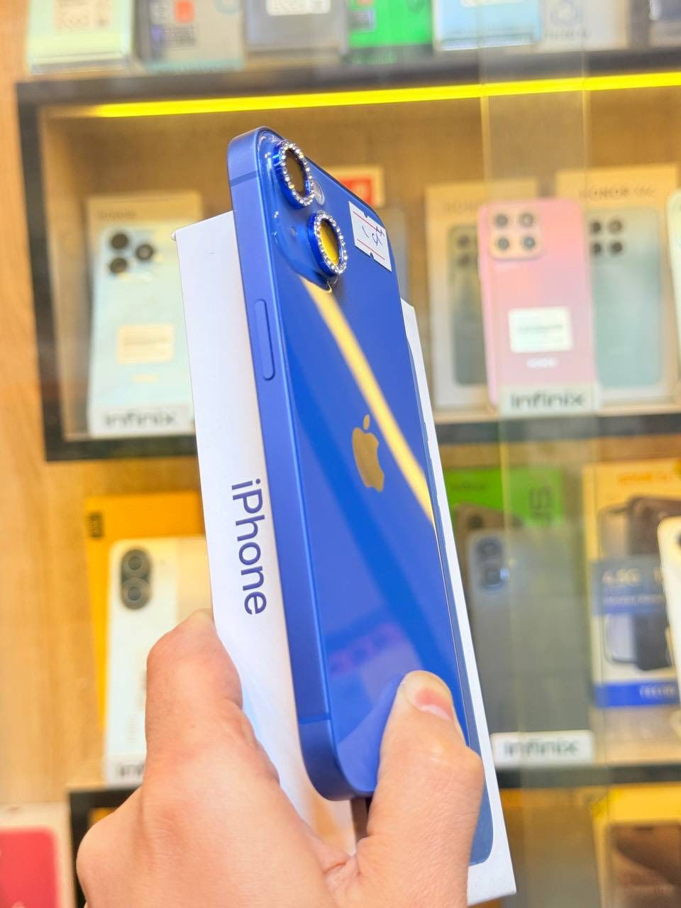 🔥🔥 اقوه عرض حالياً 🔥🔥
ايفون 13 ذاكره 128 بطاريه 88 لون مميز فول نضافه حاله حال الجديد  ممبدل بي شي وتر بروف عل حاسبه كله نورمل وبي ضمان 5 ايام فحص واستخدام نموذج M الاصلي  مكاني بغداد البياع شارع 13 مركز الريس للموبايل 
السعر 410 الف  
***********
