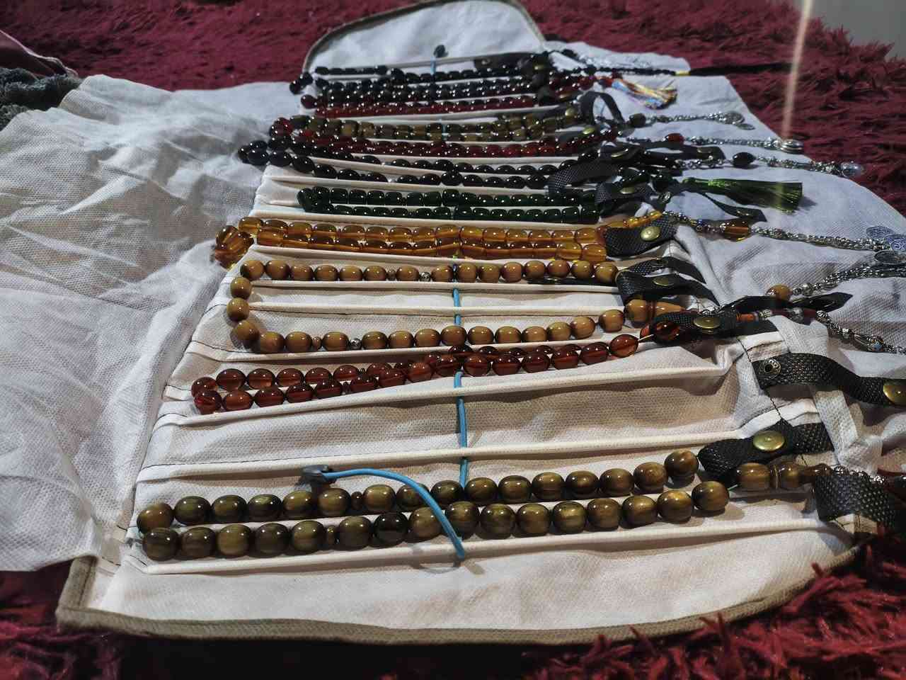 السلام عليكم متوفر سبح سندلس درجه اولى اصل كميه محدوده
العنوان الكوفه نجف يتوفر توصيل داخل اللكوفه حصرآ كل قطعه وسعرها الي يحب يتفضل خاص  الاسعار من 15لل25الف متوفر خاص واتصال الي يحب ***********
