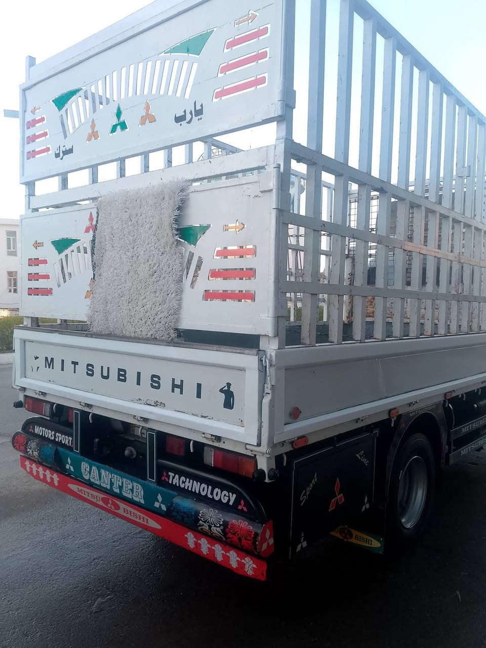 سلام عليكم كنتره 2009 مكفوله كفاله عامه كير ومكينه واكسن وشاصي وتخم تاير وتبريد ويه السويج سياره جاهزه عله اخر حبايه رقم انبار بسمي تحويل ثاني يوم سياره جاهزه السعر 175 وبيه مجال الشراي مكاني الانبار فلوجه شراي يتصل وبي خير ويدلل ***********
