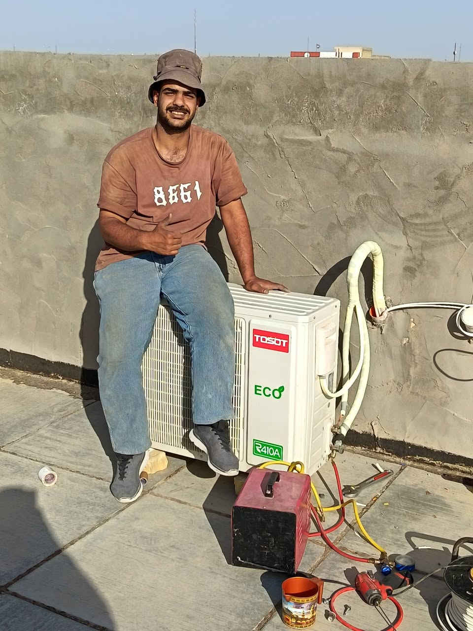 جانب من عملي ❄️🧰

    #هندسةالتبريد ❄️

تنصيب كافة أجهزة التبريد 🌬️

تنضيف موقعي مع ضمان العمل🧰 

صيانه موقعيه مع ضمان العمل🧰

عمل فاكيوم 🌪️ *********** 📱
