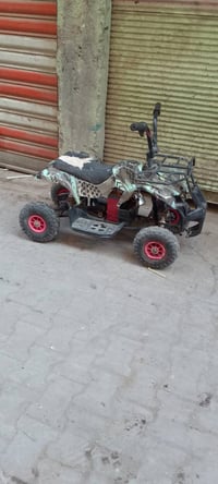 سيارة اطفال للبيع عاطله مااعرف شبيها السعر 100مكاني بغداد باب المعظم ر...