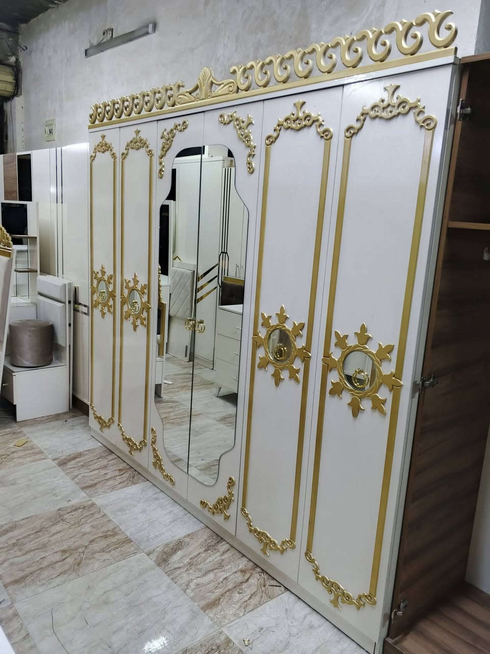 غرفه نوم 7 قطع كلش نضيف
 شراي يجي خاص عنوان كركوك


**إذا كنت صاحب هذا الإعلان وتريد حذفه لأي سبب، رجاءا أرسل رسالة إلى الدعم الفني**