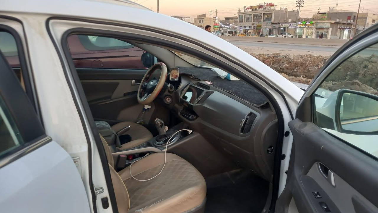 سياره سبورتج
مديل ٢٠١٣
محرك ٢٠٠
باقي تفاصيل اتصل على الرقم
***********
