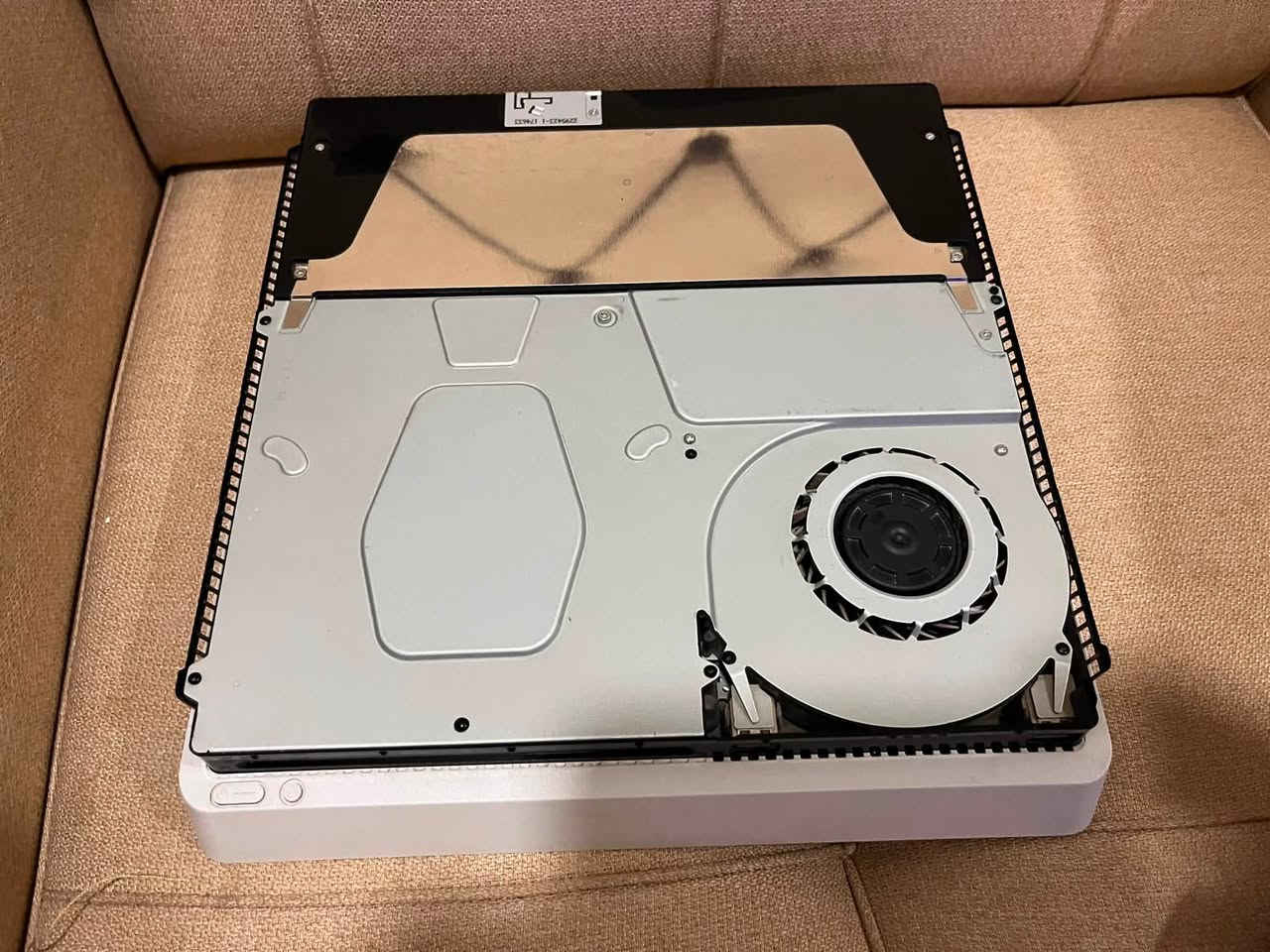 السلام عليكم من رخصة الادمن
جهاز ps4 سلم نظافة 100% لوك ستيكر مامفتوح ولا مصلح 
يجي وياه ملحقاتة 
كيبلاتة + دبل جويستك
+حساب عربي اماراتي يحتوي 75 لعبة
 (حساب شخصي العاب ثابتة ) مو اشتراك ولا حساب مشترك ضمان الحساب مدى الحياة العابة قوية مثل ما موضح بالفيديو بيس 26 وفيفا 26 وغيرها تستلم كامل معلومات الحساب 

سعر الجهاز 240 مجالة بسيط 

مكاني بغداد _ حي الاعلام 
توصيل ماعندي تتفضل يمي للبيت تفحص الجهاز وتقتنع بي وتاخذة 

متوفر واتساب فقط 
***********
