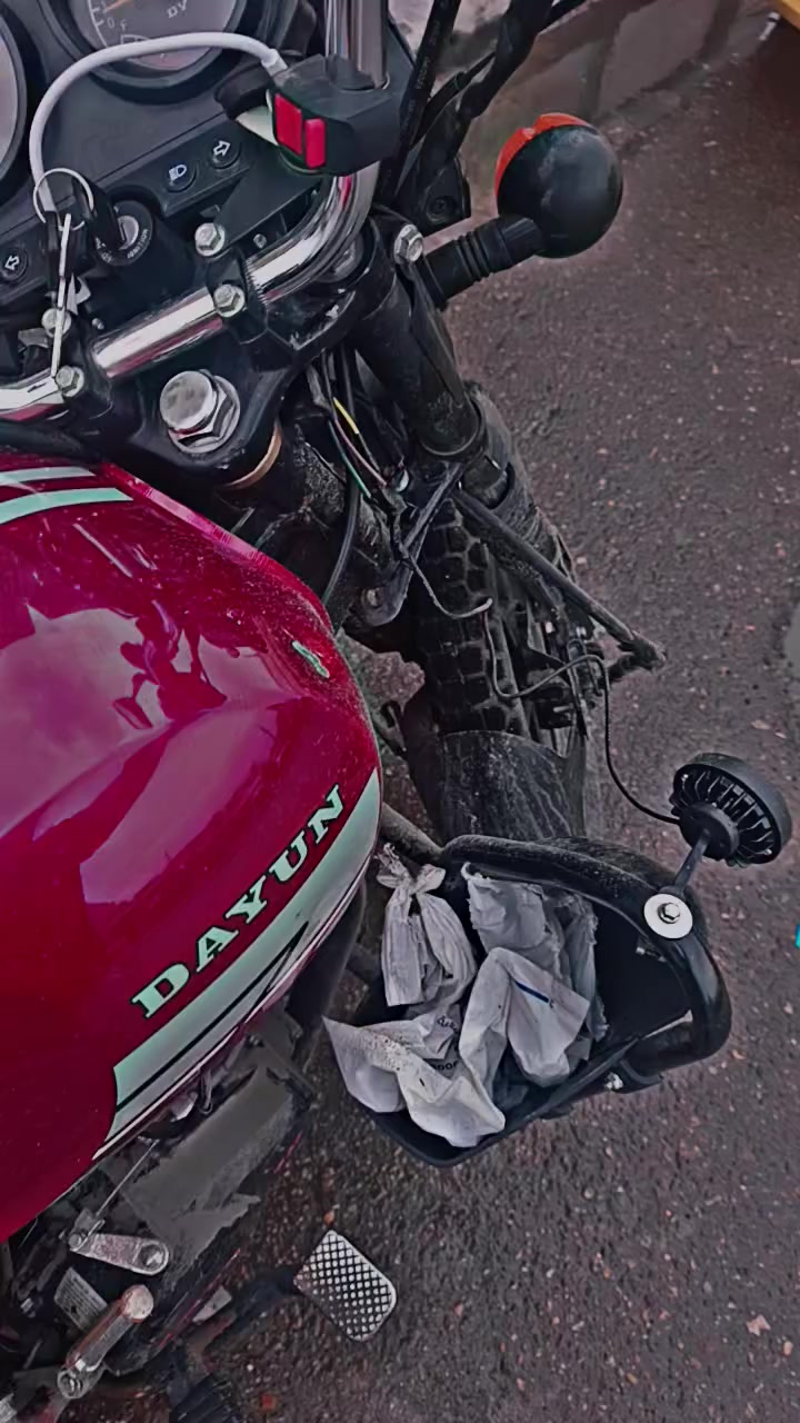 دراجة دايوان 23 نفخ جبلي خير من الله سلف واطلع بيها مناقصها شي فقط دبلات امامي مجفته مرة وحدة والمكينة حاليا صافية تجي وتجيب وياك فيتر تفحص رقم بغداد ماشية 28 الف بعدها بأسم المعرض السعر 2250 وبيها مجال للي يمرلي عيوني اله مستعجل احتاج فلوسها مكاني بغداد 
***********
