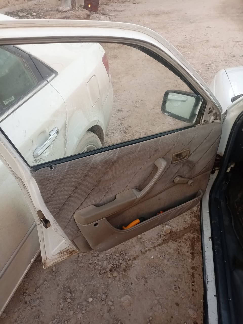 للبيع كاديت موديل 90 رقم انبار مشروع وطني السيارة بسمي كلشي كير محرك شرط محرك نوزل كلشي ما عايزهة السعر 19وبيهة مجال حك الجية للاستفسار ***********
