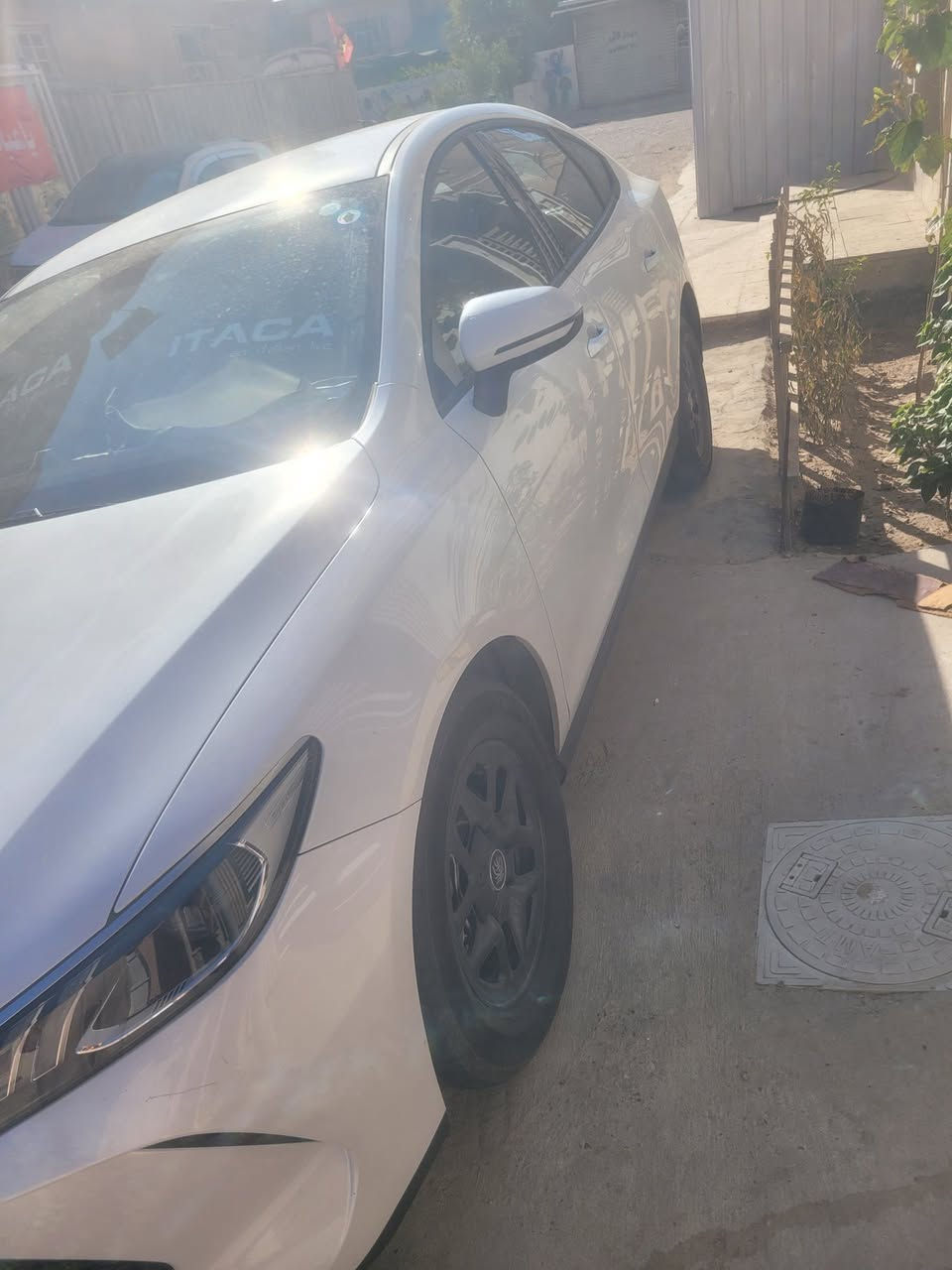 بي واي دي كن بلص 
ماشية ١٢ الف الكلي 
بدون اي نقص سيارة جاهزة باسمي 
بيها فقط بارد بسيط بالجنطة
للبيع ب١٨ 
مكاني بغداد الشعب 
***********
