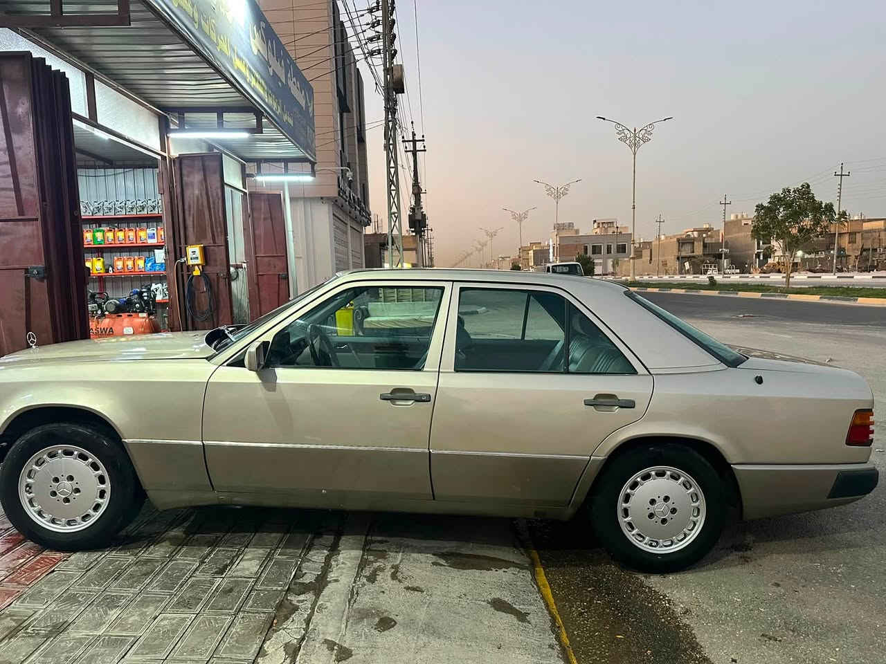 دب موديل 86 محرك محور 2500 VVTi  رقم بغداد بسمي
مكينه وكير جدد حداديه جديده تخم تاير نص عمر تبريد شغال غرفه جلد جديدة جام كهرباء سنتر لوك قواعد دبل بلاد شركة برانكيت بلاد مصبوغة عام بدون ضربه وخياس شرط الفحص السعر 68$ وبيها مجال بسيط 
مكاني كربلاء 
***********

