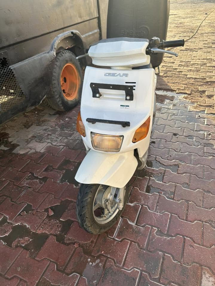 السلام عليكم دراجه بيكم مجفته مره والمكينه بيه صوت دراجه نكره سلف كهربائيات كله شغاله كفراته كله نضيفه يحتاجله تجفيت مضبوط السعر 250 قفل قفل 
***********
