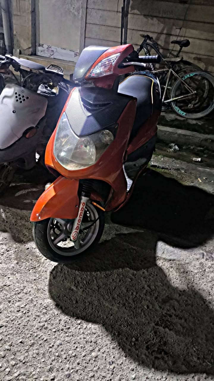 سكنس فحل ياباني مزود مكينه 58/500 كلجات رياضي شلعه اشك الكاع ومعدل بيه كاربون فايبر صالنه بوري دبلات أصليه يداات سكليتر KSO الدراجه فول ما ناقصه شي بس دكمه مال تشغيل سعره 650 بيه مجال بسيطه حك الجيه


**إذا كنت صاحب هذا الإعلان وتريد حذفه لأي سبب، رجاءا أرسل رسالة إلى الدعم الفني**