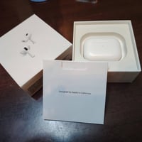 ايربود جيل الثاني برو شباب عندي كميات من عدها والقطعة اصلية الله يشهد ...