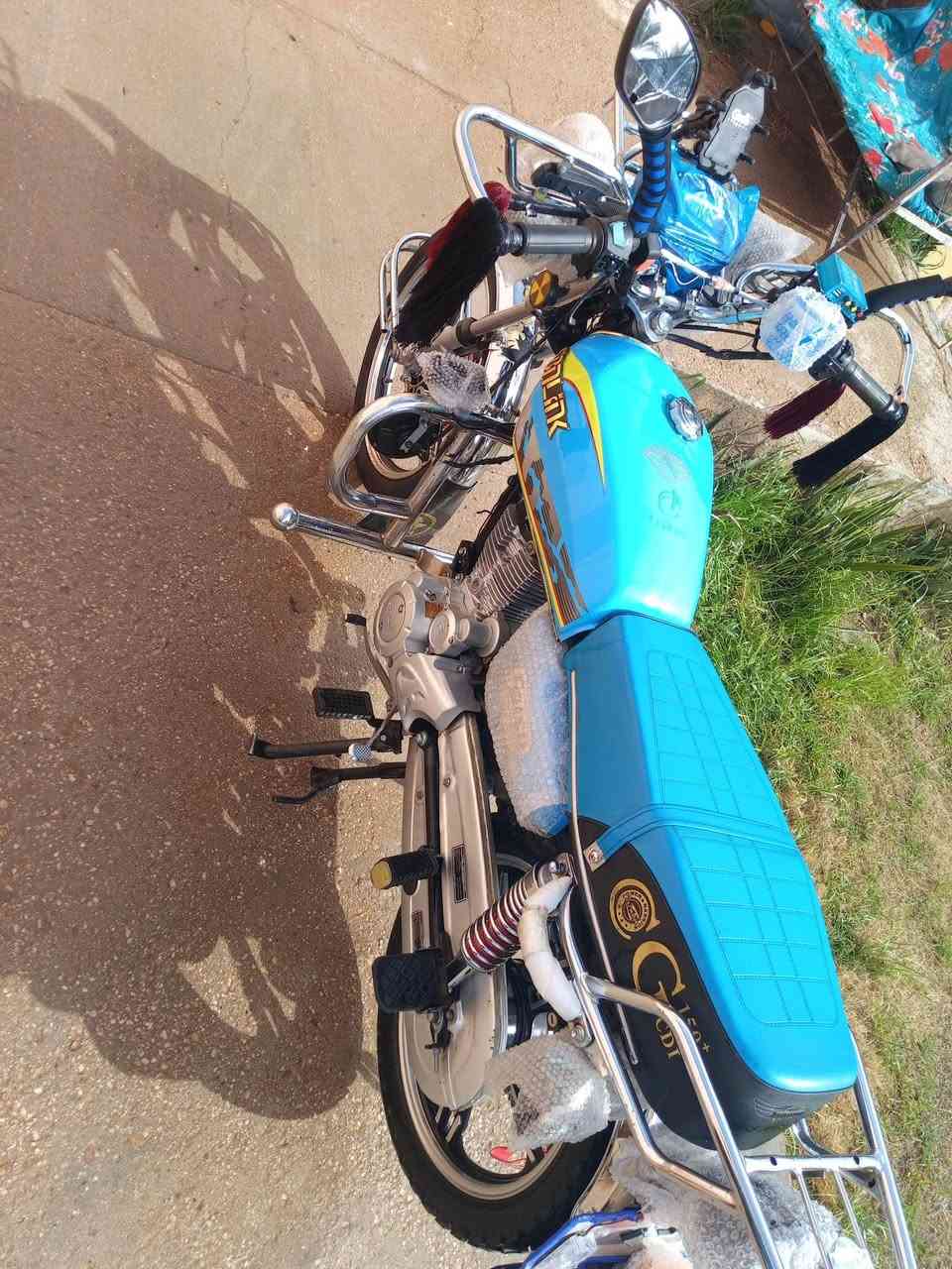 سلام عليكم شبابنه الطيبه دراجه  سيفان موديل 23 نضافه تشوف بعينك تفحص وتاخذ وصلت 800 مكان القائم  
خاص مفتوح 👍🏻


**إذا كنت صاحب هذا الإعلان وتريد حذفه لأي سبب، رجاءا أرسل رسالة إلى الدعم الفني**