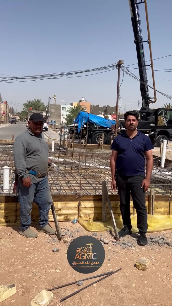 من أحد مواقع العمل ✨

معمل الغد المشرق للكونكريت الجاهز  
تجهيز مادة الكونكريت لموقع عمل أساس رفت لمنزل، بمواد مفحوصة وضمن المواصفات المطلوبة.

تنفيذ وإشراف: مكتب الزلزلي الهندسي 🏗️

للتواصل والاستفسار:  
📞 ***********
***********

#الحمزة_الشرقي
